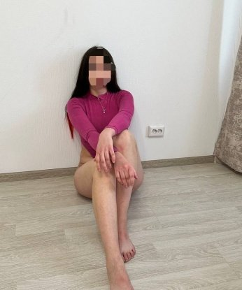 У меня множество опыта и я знаю, как доставить удовольствие своим клиентам. Услуги, которые я предлагаю, включают классический и эротический массаж, оральный и классический секс, а также многое другое. Я гарантирую, что время проведенное вместе со мной, будет незабываемым и полным удовольствия. В моем арсенале есть различные игрушки и костюмы для ролевых игр. Мои клиенты отмечают мою профессиональность и старания в достижении их желаний. Посмотрите мои фото, чтобы убедиться в моей красоте и сексуальности. Я доступна для интимных встреч в Москве, так что свяжитесь со мной для более подробной информации. 🌟💋💖✨ Лина